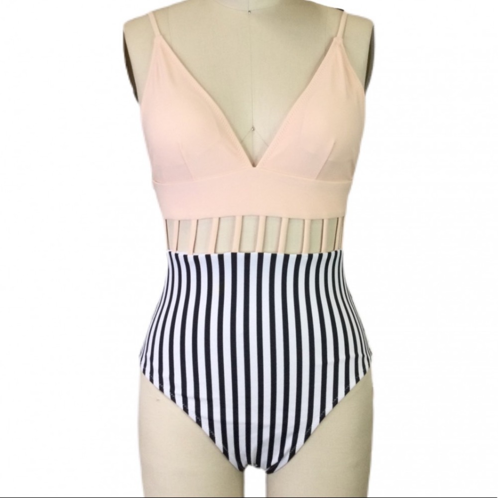 Cupshe stripped cut-out one-piece. - Picture 3 of 11